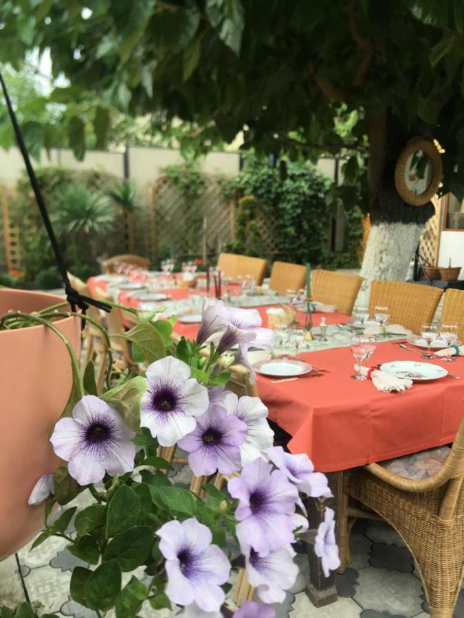 My Garden Hotell Tbilisi Eksteriør bilde